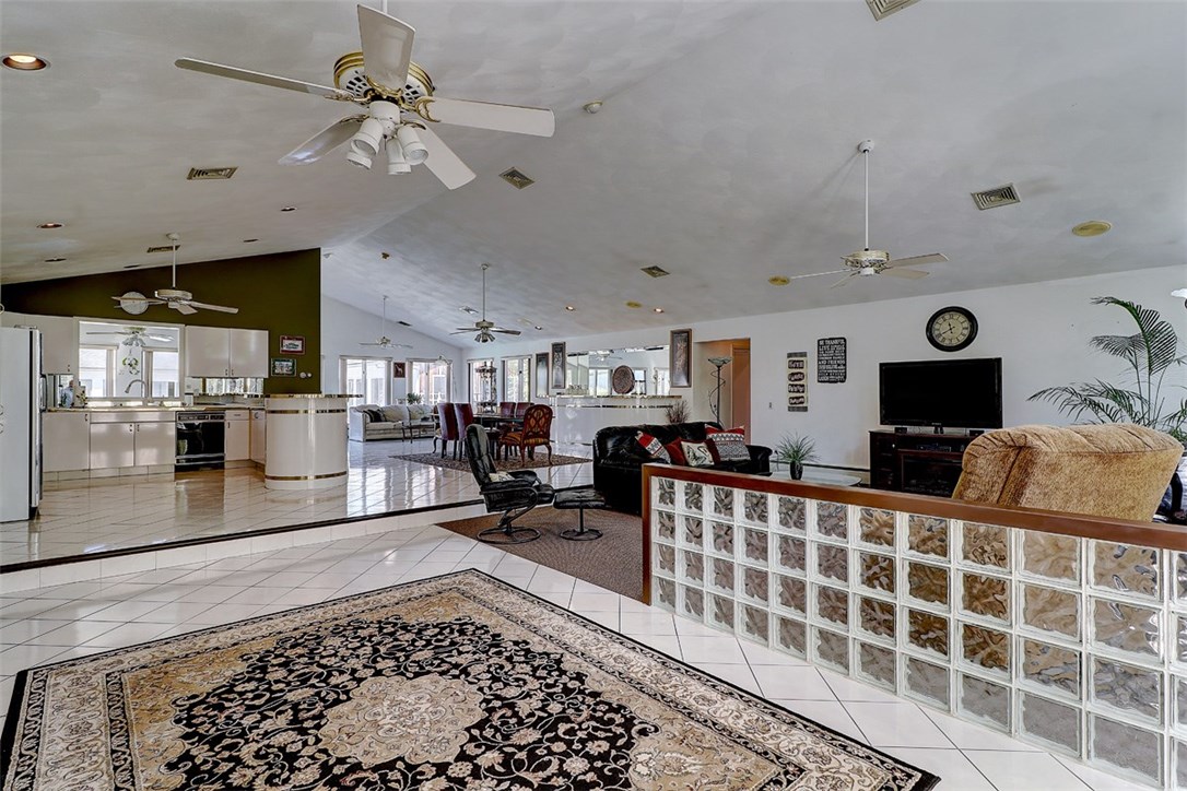 74 Swan Road Smithfield, RI 02917 - Photo 6 of 40