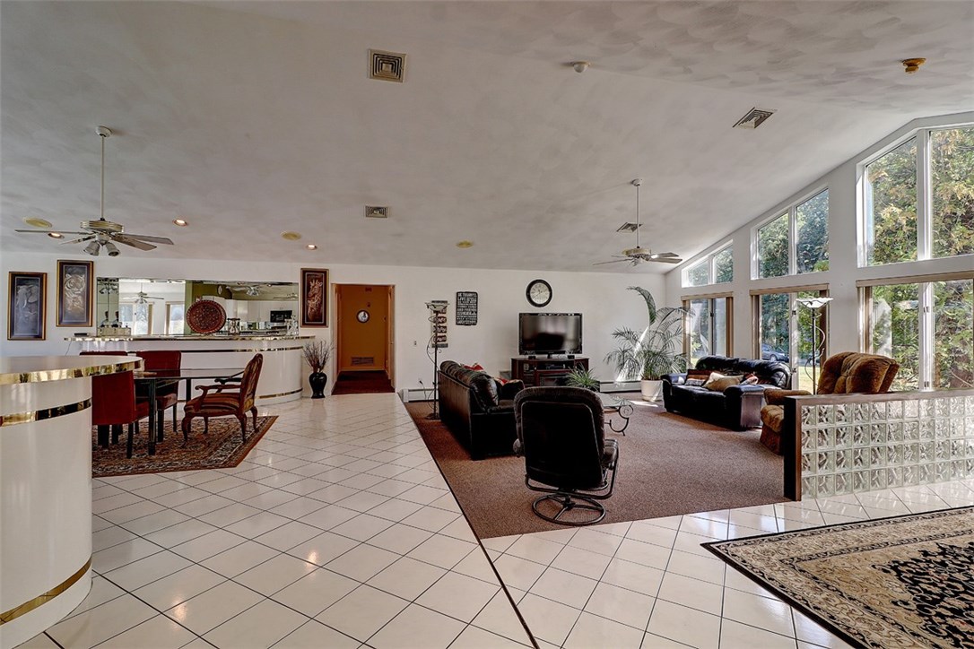 74 Swan Road Smithfield, RI 02917 - Photo 7 of 40