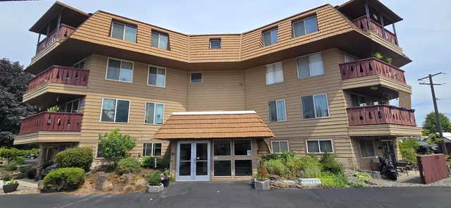 $252,500 | 9024 North Country Homes Boulevard, Unit 5, Spokane, WA 99218