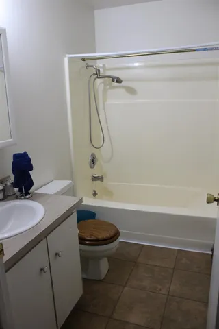 $252,500 | 9024 North Country Homes Boulevard, Unit 5, Spokane, WA 99218