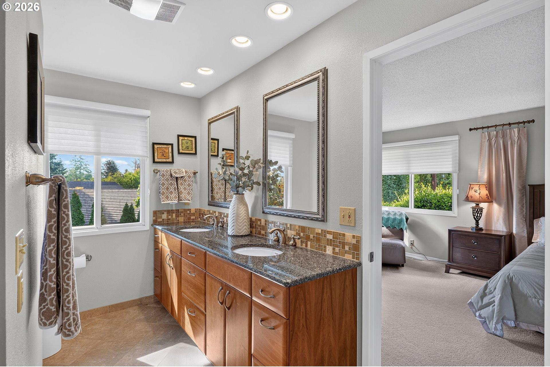 13240 Knaus Road Lake Oswego, OR 97034 - Photo 15 of 38 Gallery Image 15