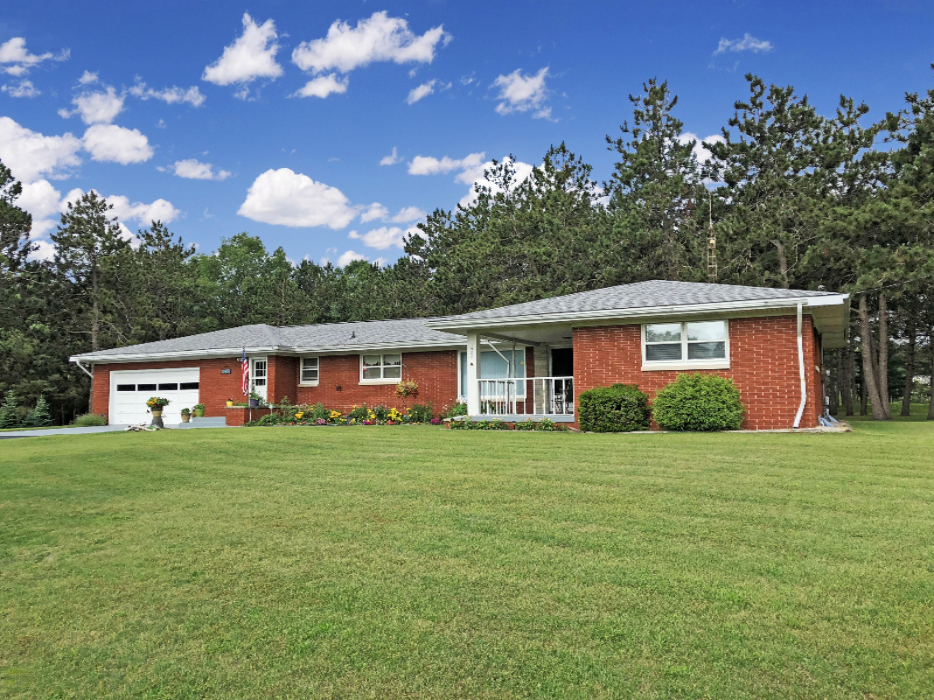 1588 Cherry Road Manistee, MI 49660 - Photo 1 of 31 Main