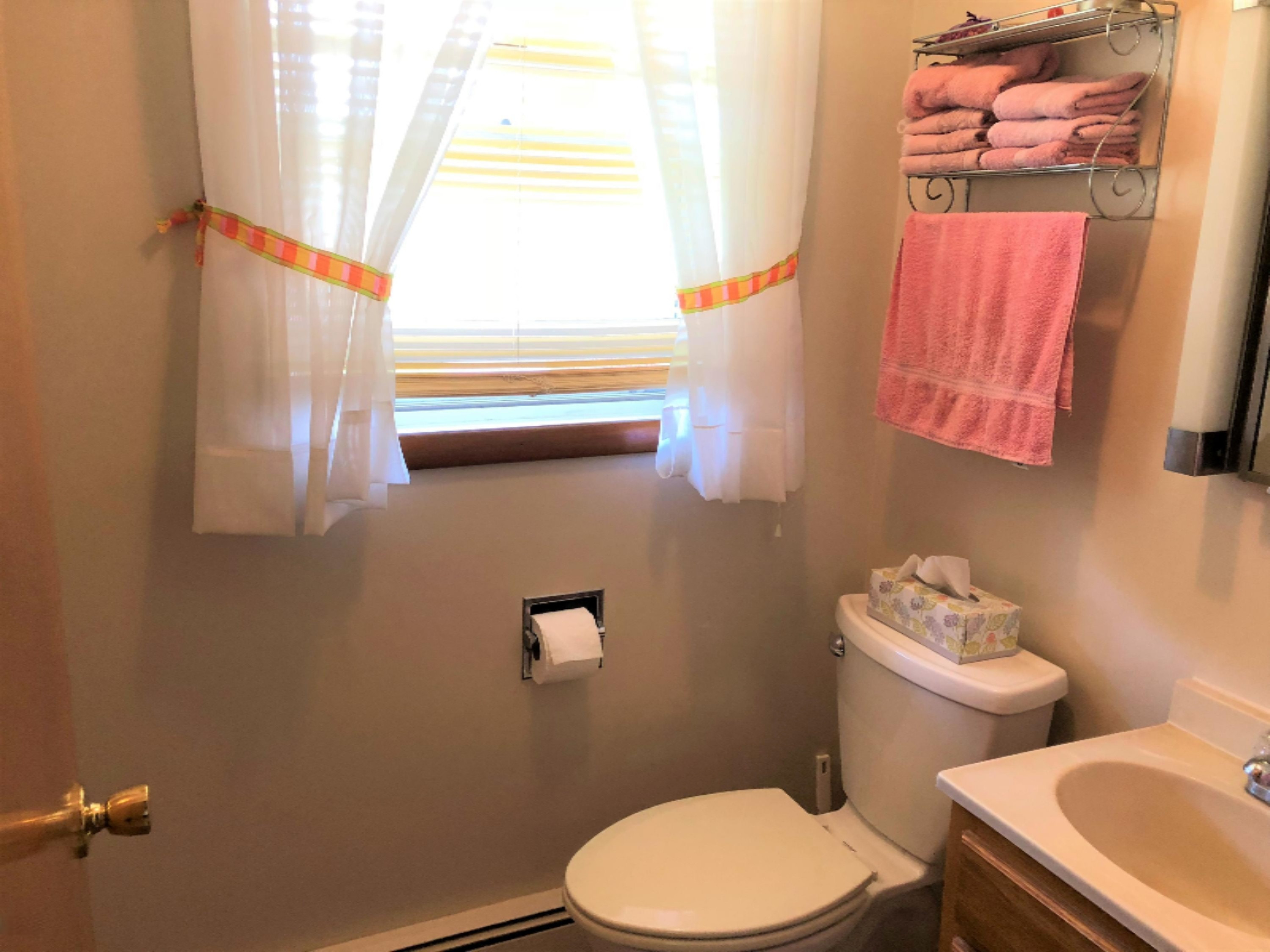 1588 Cherry Road Manistee, MI 49660 - Photo 12 of 31 Half Bath