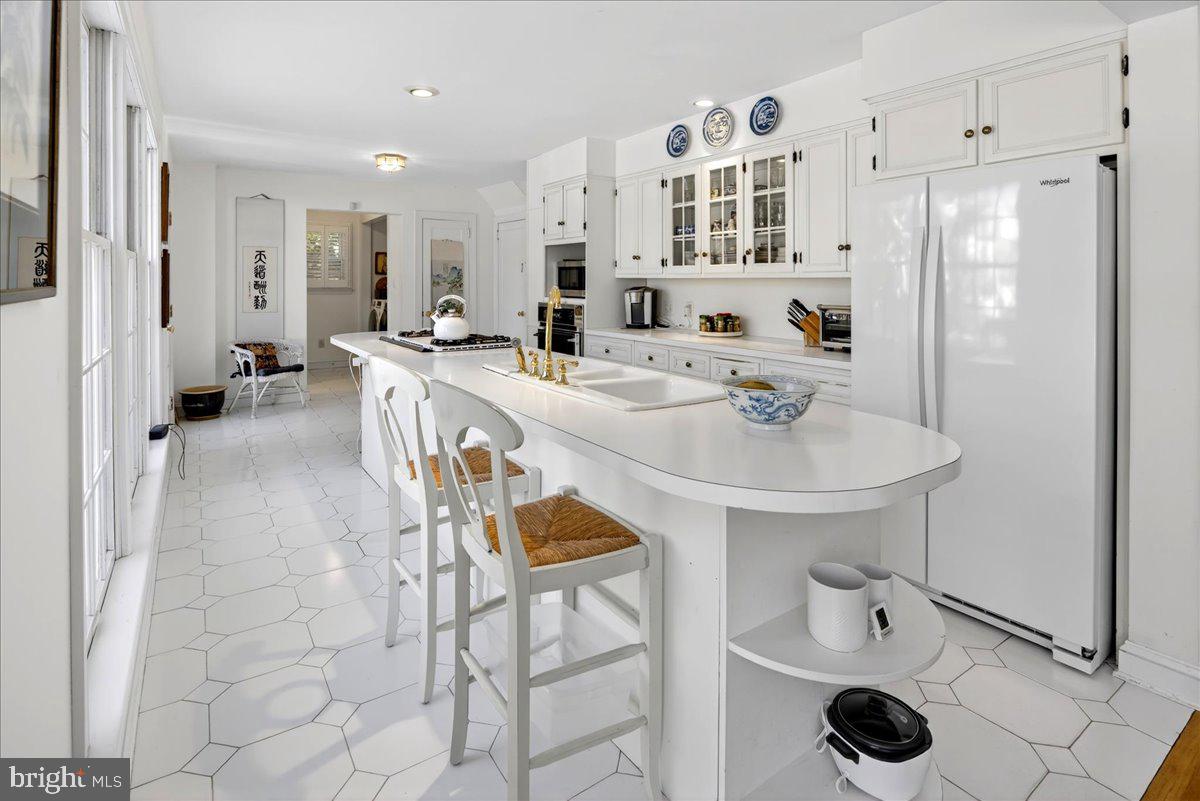 300 Western Way Princeton, NJ 08540 - Photo 12 of 42 Center island