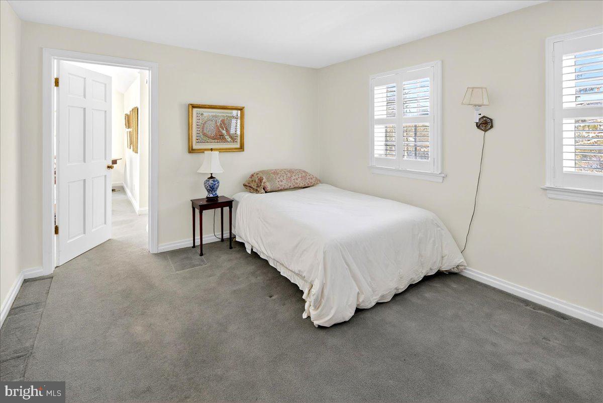 300 Western Way Princeton, NJ 08540 - Photo 26 of 42 Pass-through bedroom-can install wall for privacy