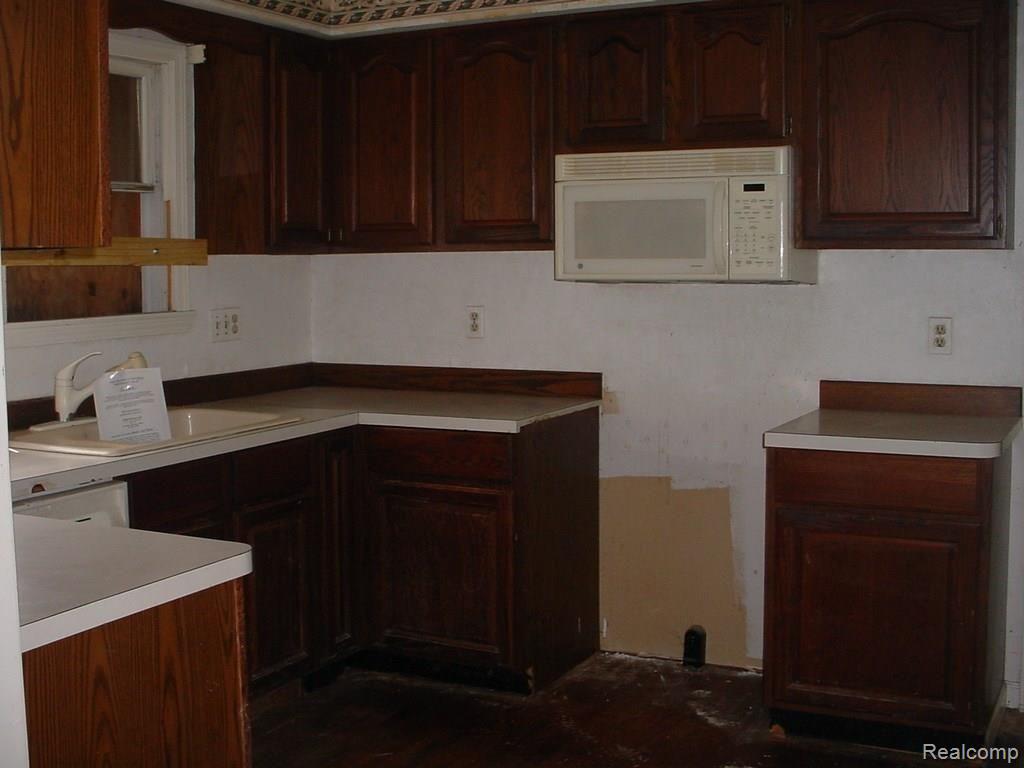 7400 Holcomb Road Clarkston, MI 48346 - Photo 9 of 19