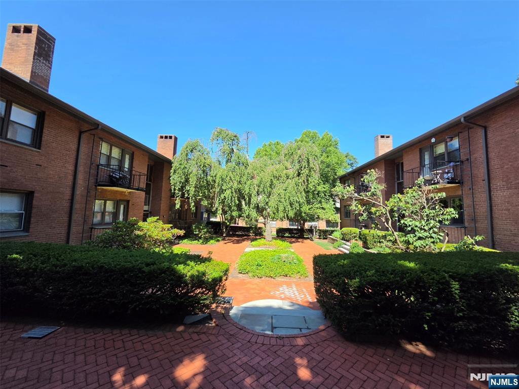 60 Madison Place, Unit A10 Ridgewood, NJ 07450 - Photo 28 of 34