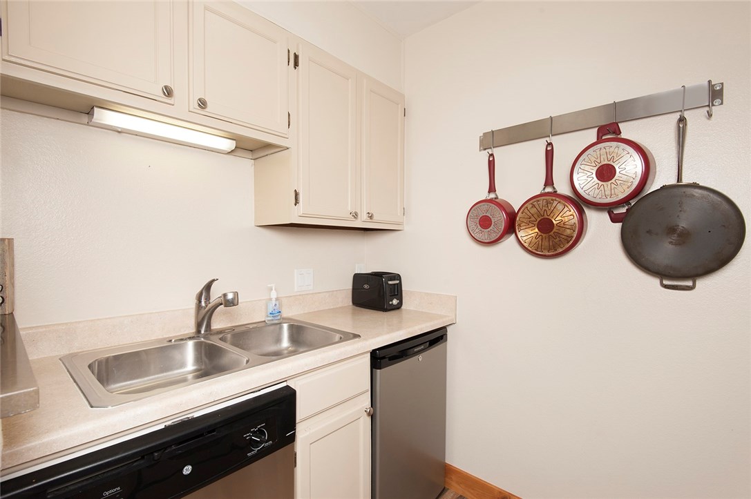 1977 Soda Ridge Road, Unit 1174 Keystone, CO 80435 - Photo 6 of 23 Gallery Image 6
