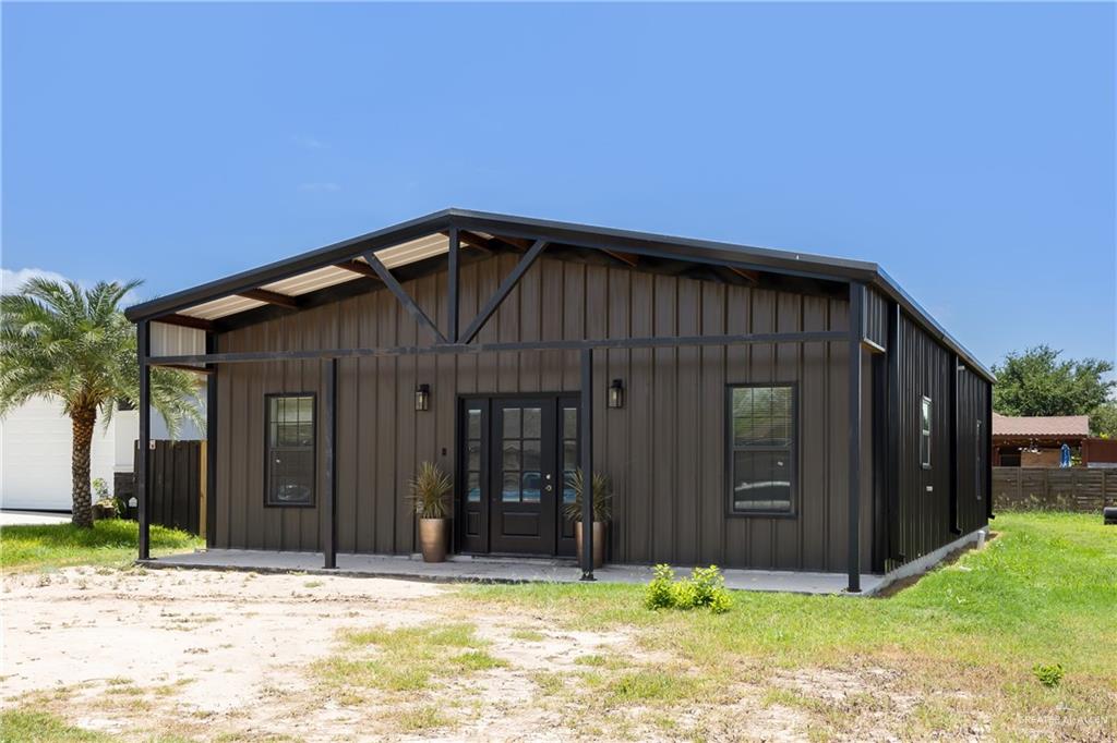 401 West Silver Ct  