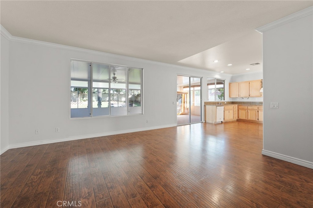 1276 Roberta Court Simi Valley, CA 93065 - Photo 17 of 57