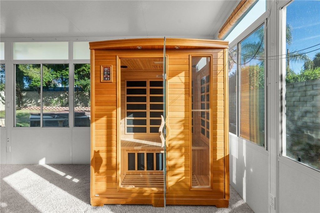 1276 Roberta Court Simi Valley, CA 93065 - Photo 21 of 57