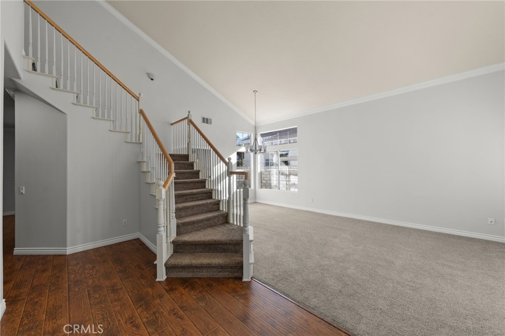 1276 Roberta Court Simi Valley, CA 93065 - Photo 5 of 57