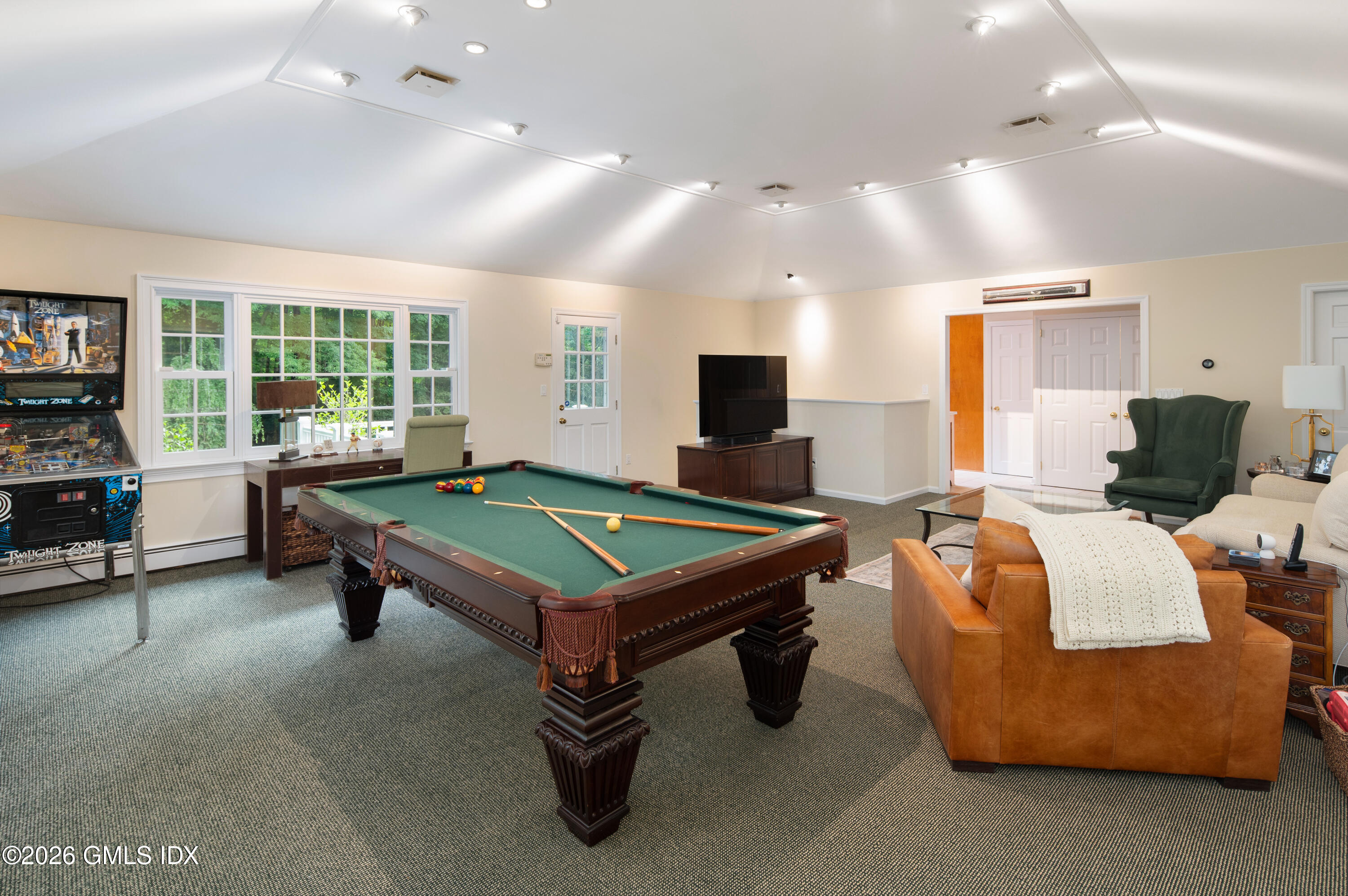 108 Perkins Road Greenwich, CT 06830 - Photo 25 of 39 22