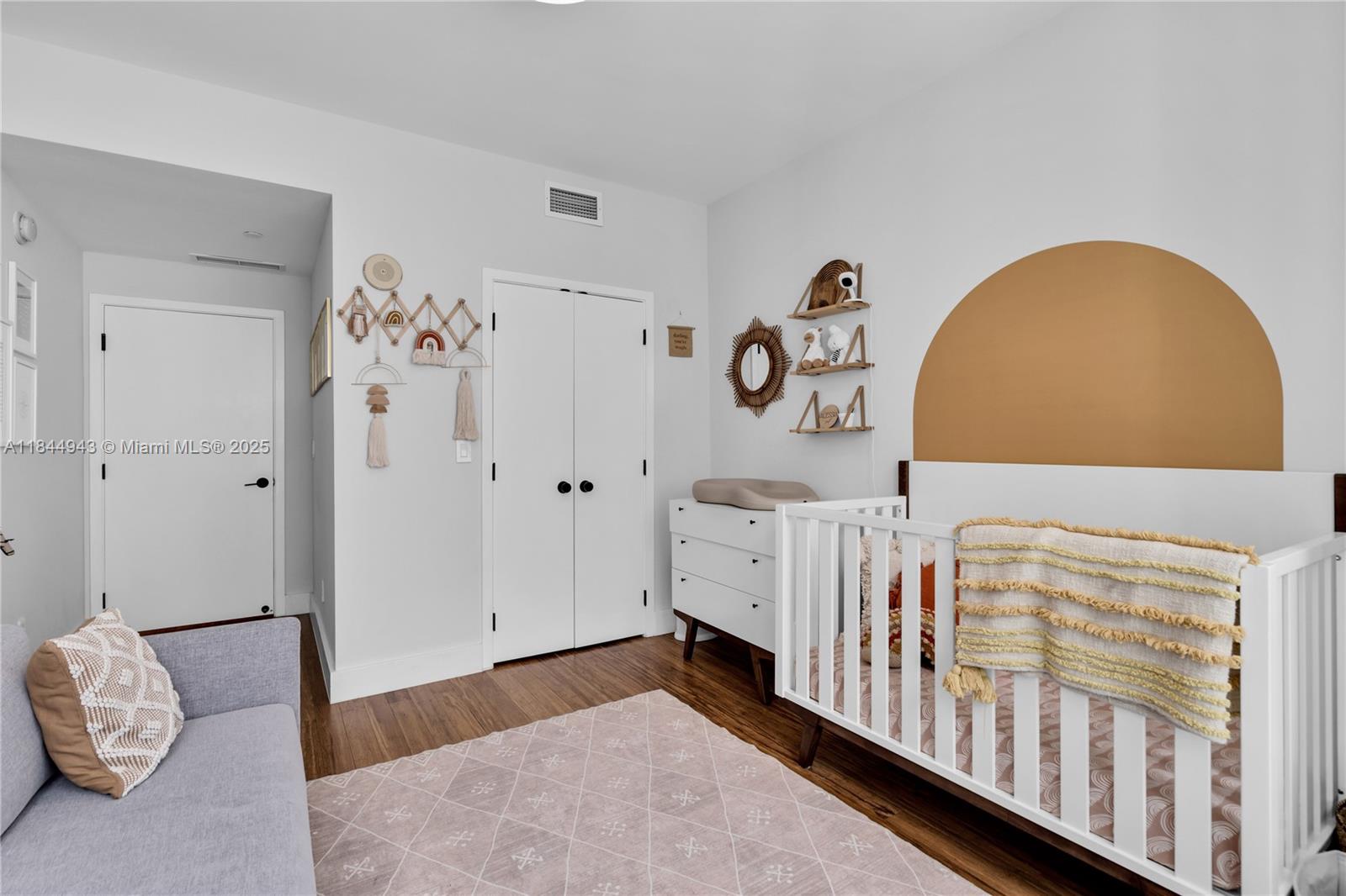 888 Biscayne Boulevard, Unit 812 Miami, FL 33132 - Photo 22 of 36