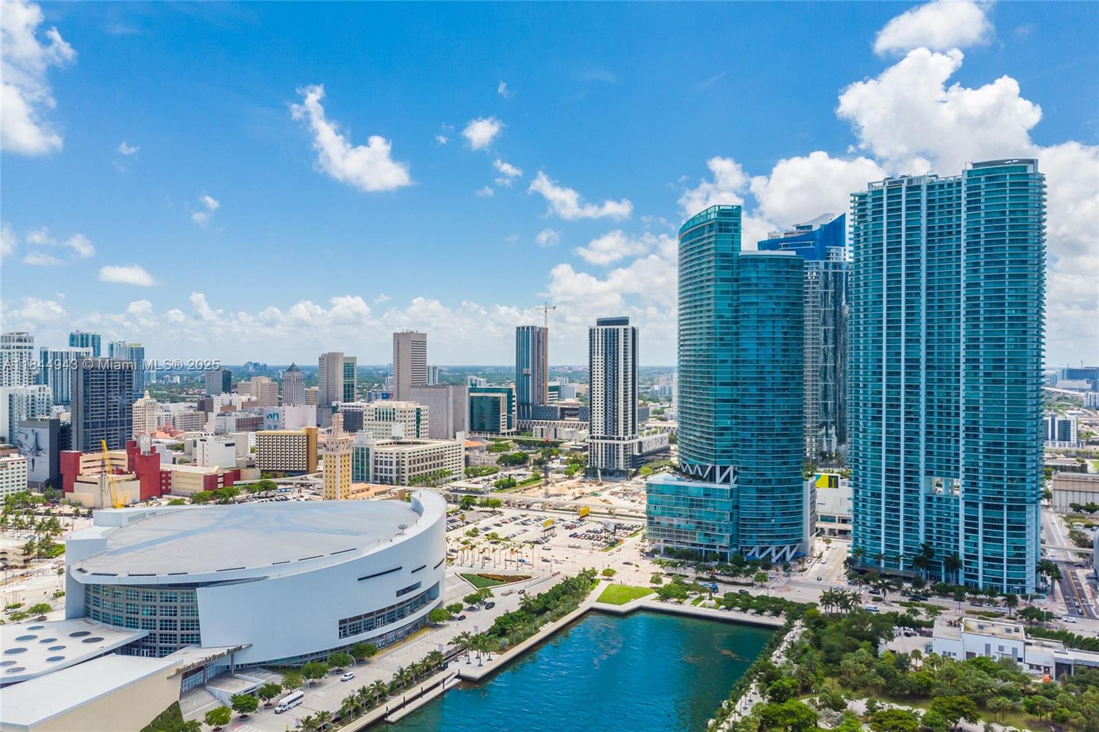 888 Biscayne Boulevard, Unit 812 Miami, FL 33132 - Photo 31 of 36 a city view with tall buildings