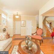 9009 Fox Park Road Clinton, MD 20735 - Photo 7 of 28 Living Room