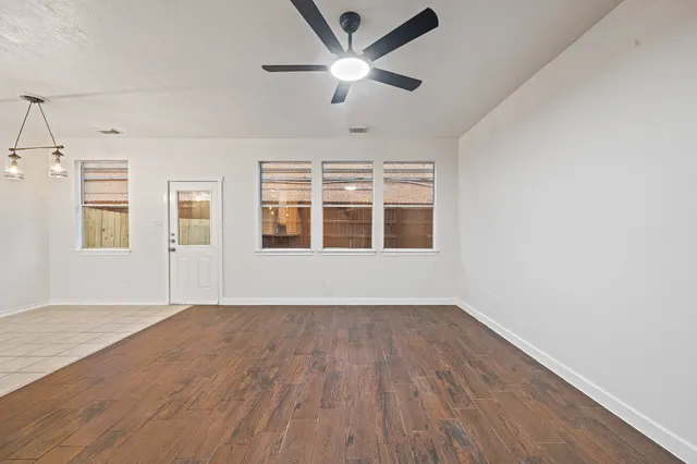 $1,750 | 16118 Market Garden Lane, Houston, TX 77084