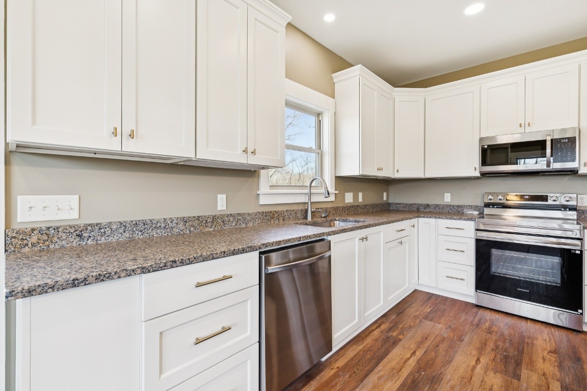 739 Long Mountain Road McMinnville, TN 37110 - Photo 9 of 27