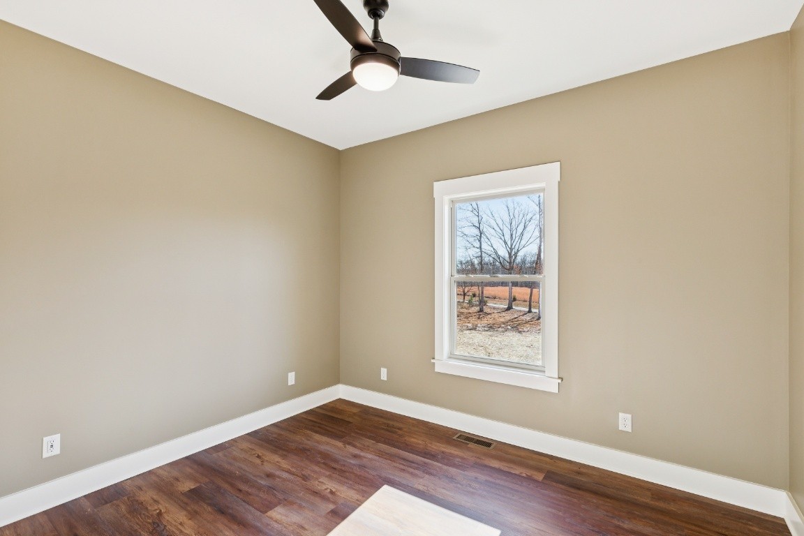 739 Long Mountain Road McMinnville, TN 37110 - Photo 10 of 27