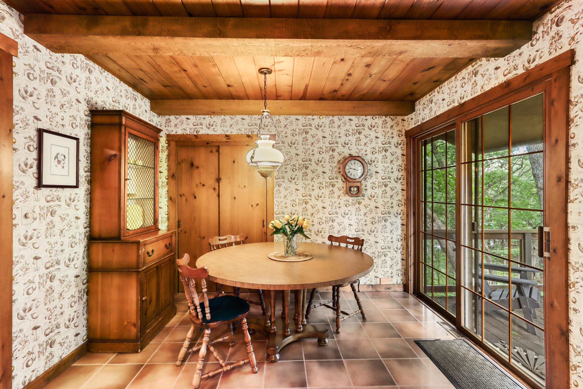 W3895 Timber Lake Road Troy, WI 53120 - Photo 45 of 64 Vintage wall paper and wood ceiling in dining area.