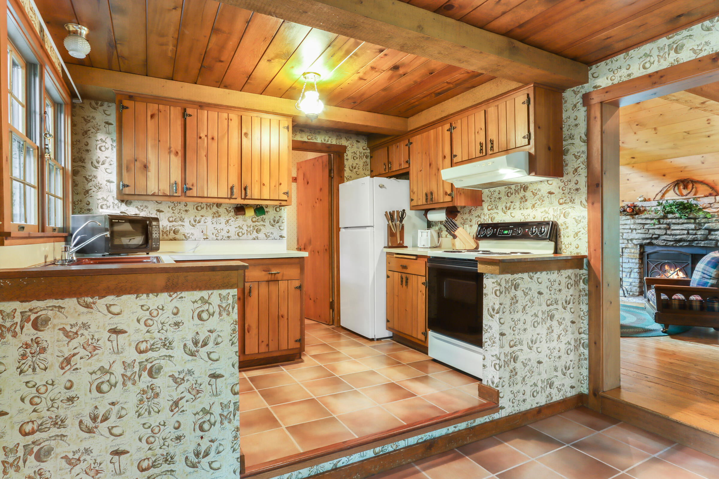 W3895 Timber Lake Road Troy, WI 53120 - Photo 46 of 64 Efficient kitchen for everything needed as a guest.