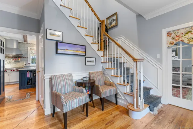 $749,000 | 4 Abbey Lane, Newtown, CT 06470