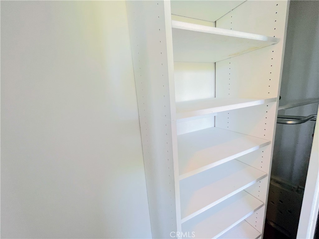 19350 Sherman Way, Unit 137 Reseda, CA 91335 - Photo 12 of 21 a bathroom with a bathtub