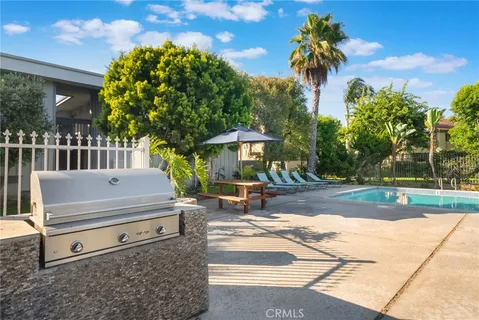 $549,000 | 16922 Pacific Coast Highway, Unit 102, Huntington Beach, CA 92649