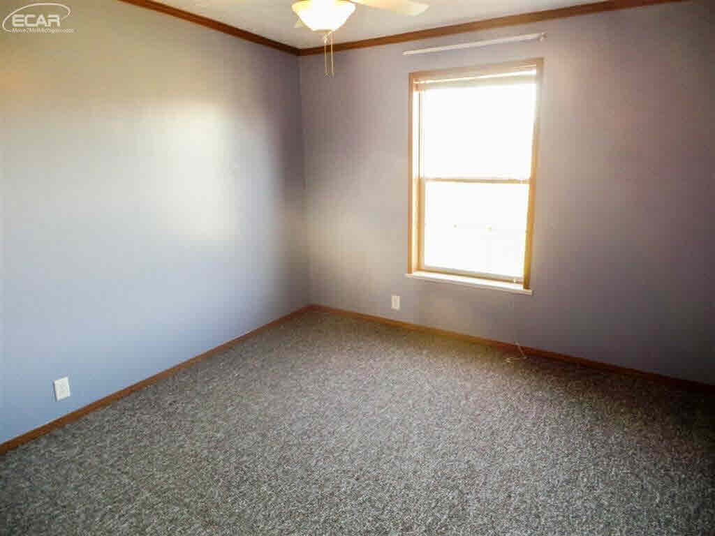 385 East Bennington Road Owosso, MI 48867 - Photo 16 of 16 21408827-15.JPG