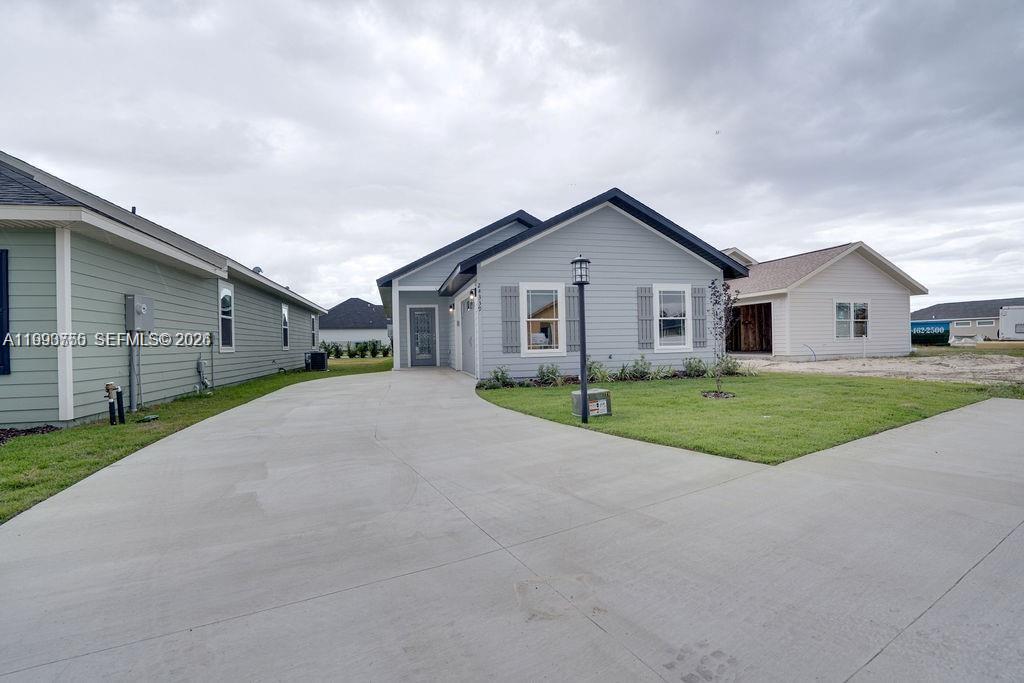 24722 Southwest 21st Place Newberry, FL 32669 - Photo 2 of 27
