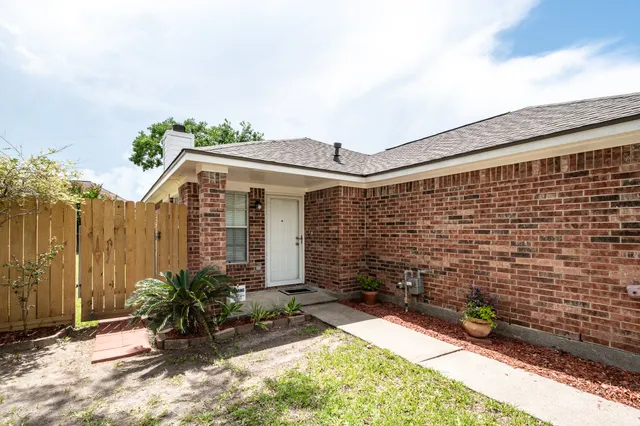 $235,000 | 4705 Meadowood Drive, Baytown, TX 77521