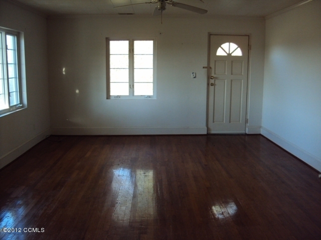 1667 Silverthorne Road Merritt, NC 28556 - Photo 4 of 14 Living Room