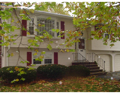 59 Frye Road Methuen, MA 01844 - Photo 2 of 7 Gallery Image 2