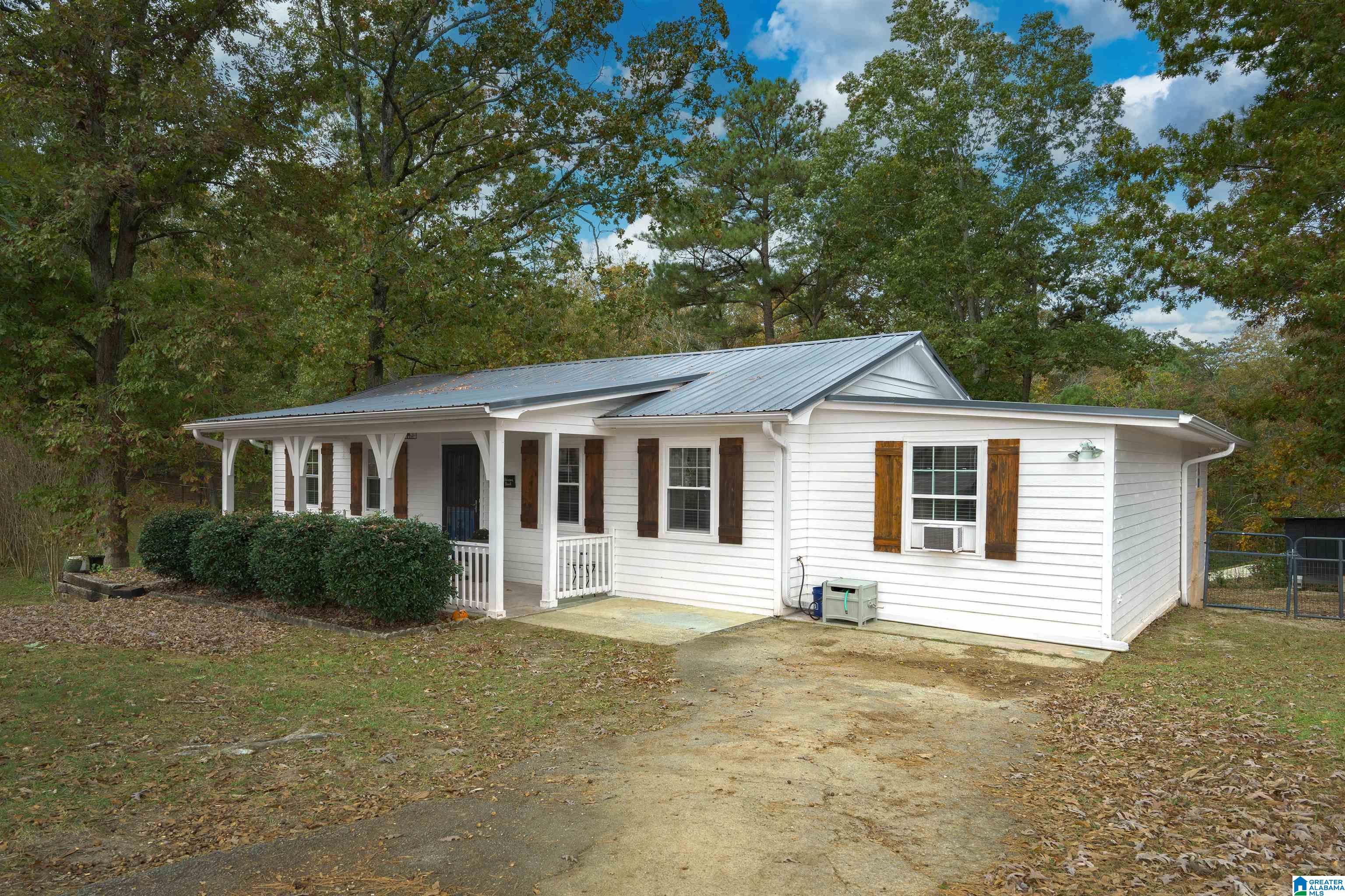 955 Robinson Street Springville, AL 35146 - Photo 3 of 25