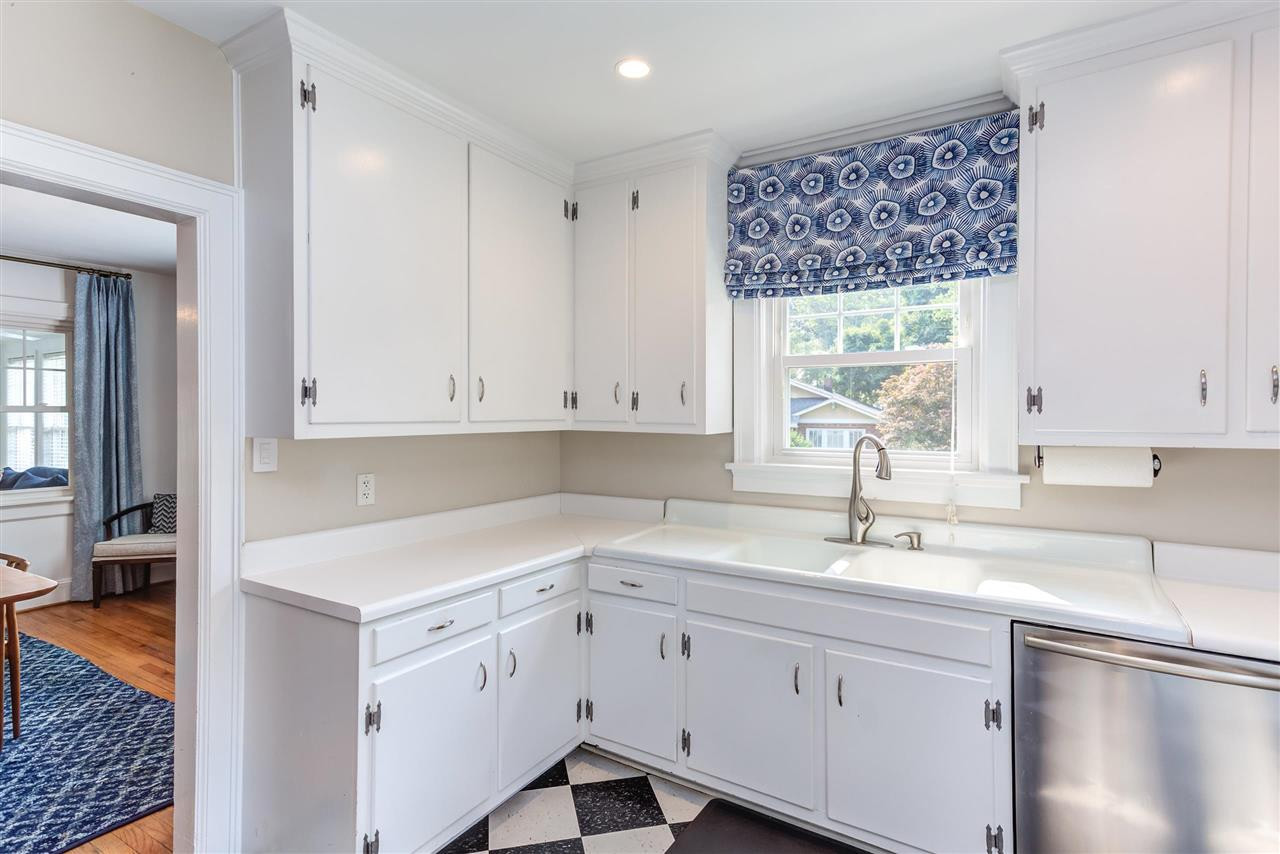 1601 Fairview Road Raleigh, NC 27608 - Photo 14 of 30 Photo 14