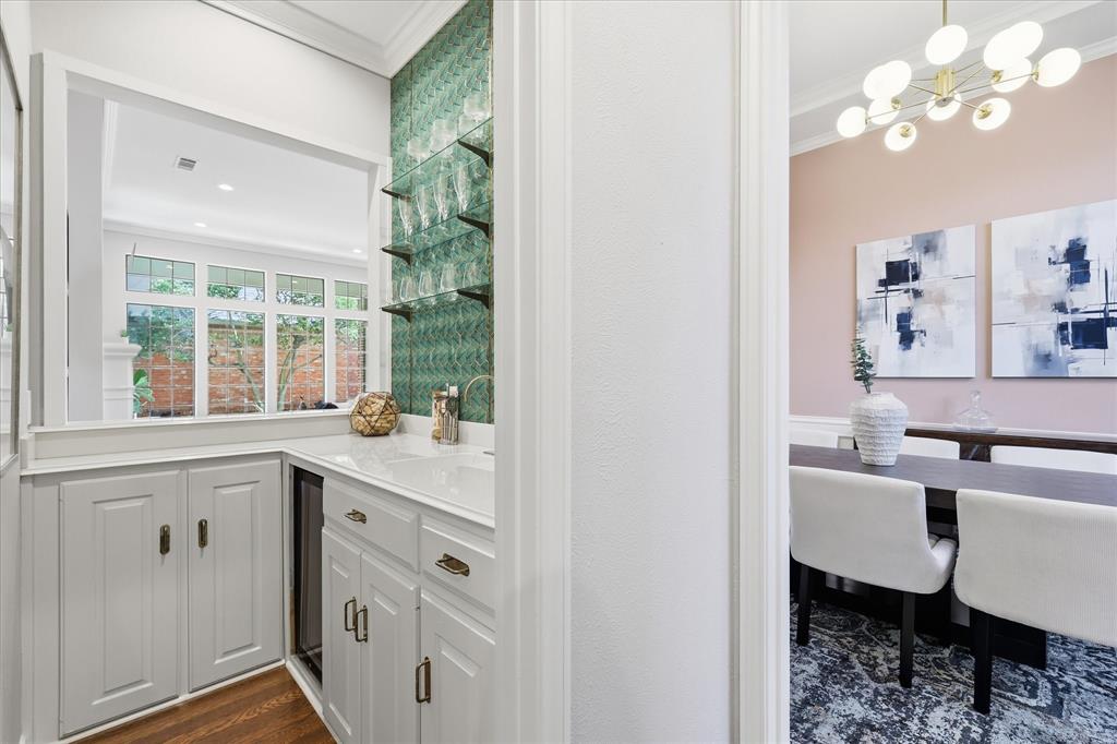 6009 Fallsview Lane Dallas, TX 75252 - Photo 15 of 37