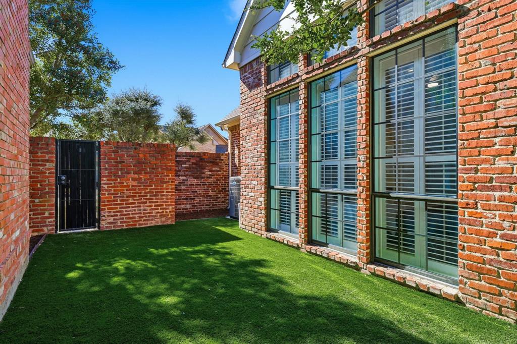 6009 Fallsview Lane Dallas, TX 75252 - Photo 34 of 37