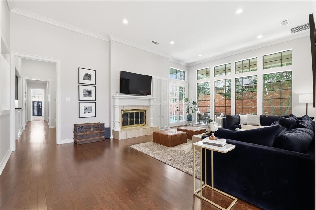 6009 Fallsview Lane Dallas, TX 75252 - Photo 10 of 37