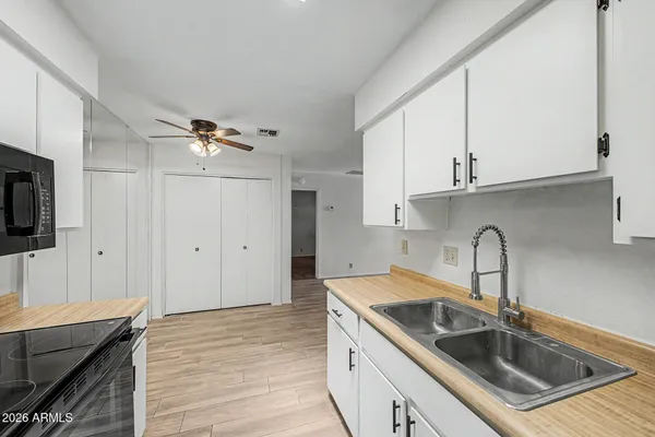 $239,999 | 20236 North 6th Drive, Unit 6, Phoenix, AZ 85027