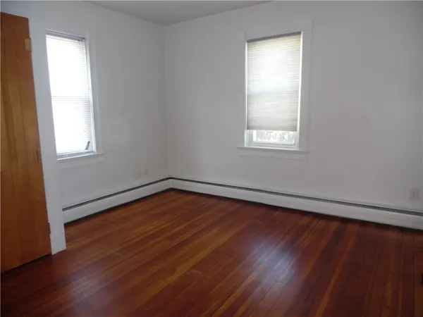 $1,800 | 51 Union Street, Unit 2, Warren, RI 02885