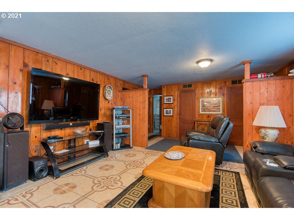 65935 North Bay Road North Bend, OR 97459 - Photo 19 of 32