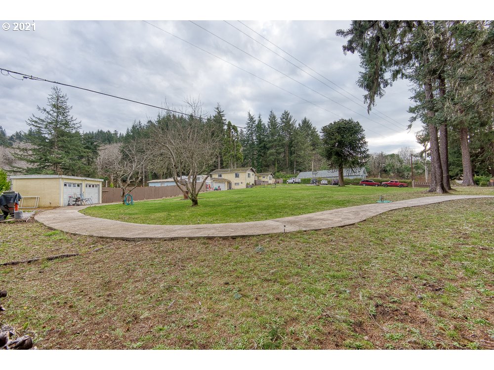 65935 North Bay Road North Bend, OR 97459 - Photo 3 of 32