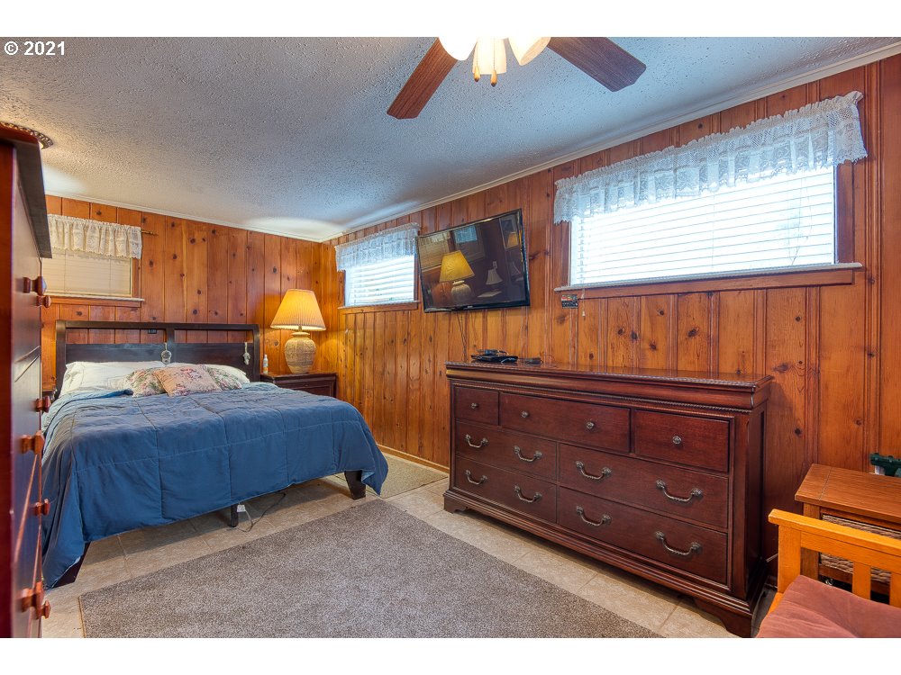 65935 North Bay Road North Bend, OR 97459 - Photo 21 of 32