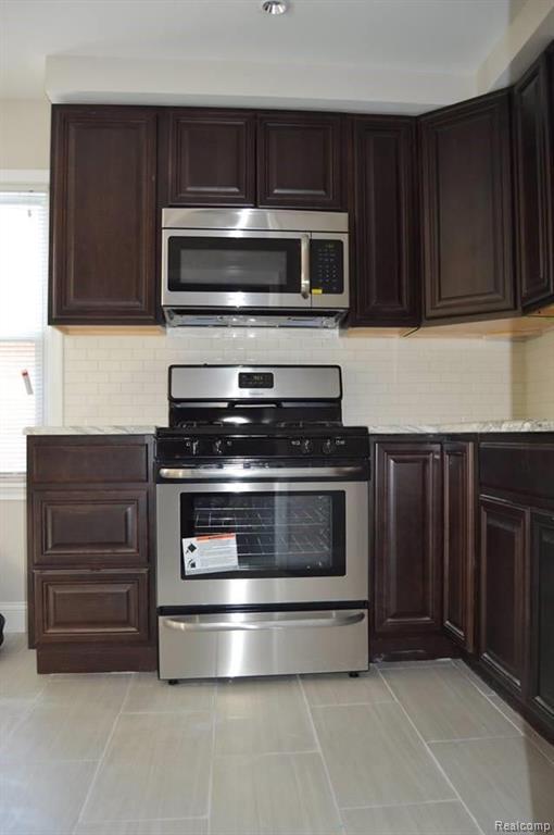 2111 Rochester Road Royal Oak, MI 48073 - Photo 9 of 19