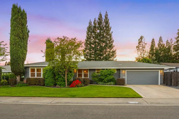 $624,999 | 6919 Los Olivos Way, Carmichael, CA 95608