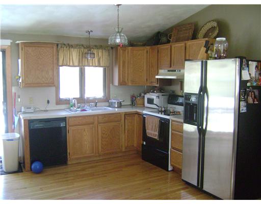 9 Airport Road Coventry, RI 02816 - Photo 2 of 9 Kitchen. Appliances to Stay!