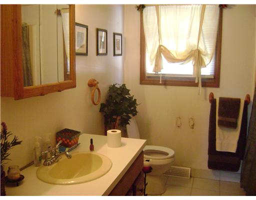 9 Airport Road Coventry, RI 02816 - Photo 4 of 9 Bathroom.
