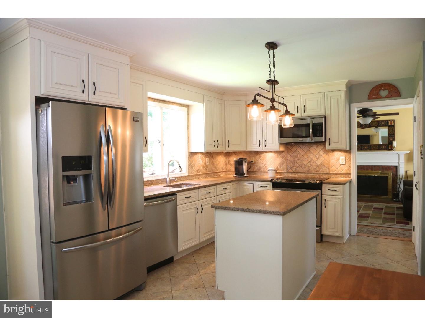 47 Rabbit Run Lane Glenmoore, PA 19343 - Photo 14 of 23 Kitchen