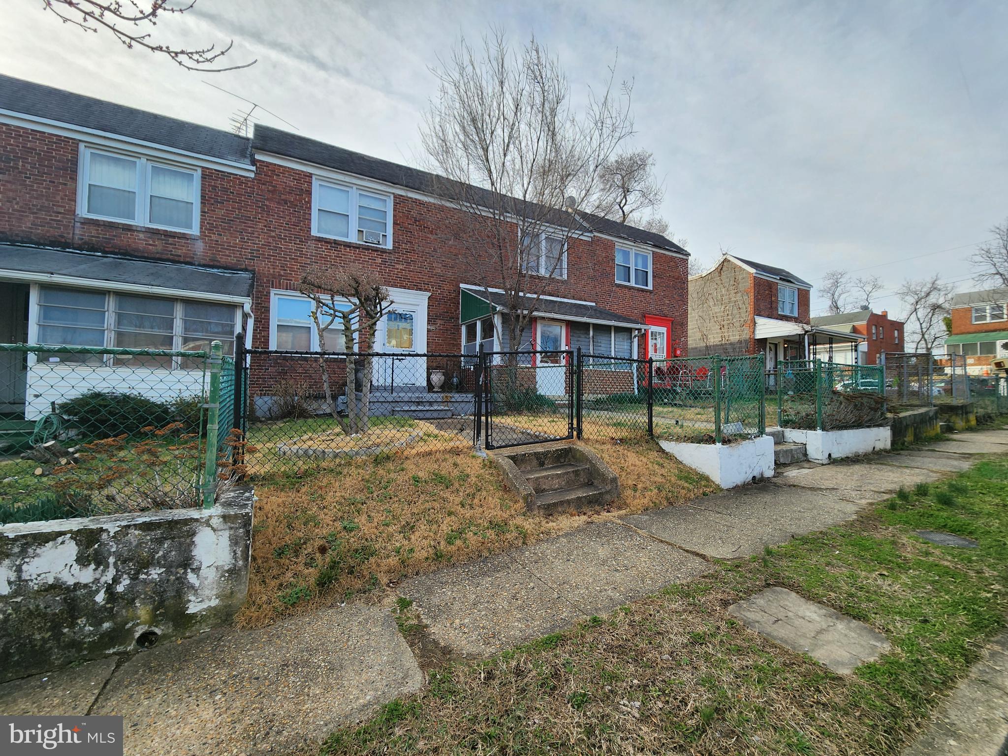 643 Hillview Road Baltimore, MD 21225 - Photo 3 of 17
