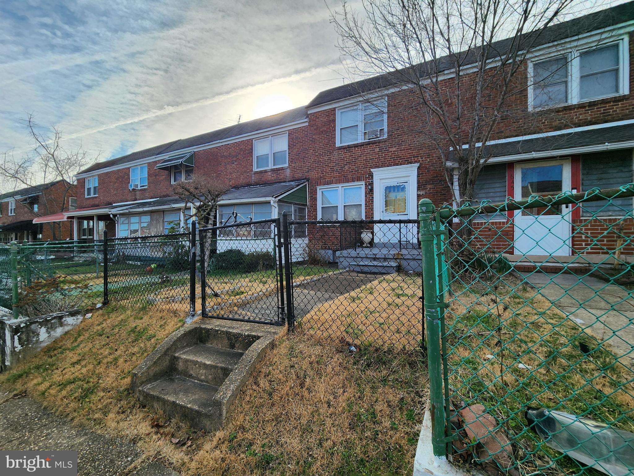 643 Hillview Road Baltimore, MD 21225 - Photo 4 of 17